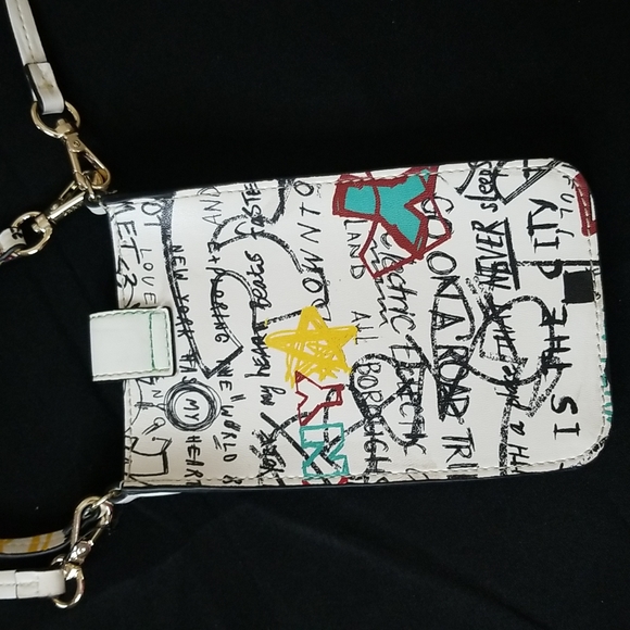 DKNY GRAFFITI PHONE CROSSBODY BAG WHITE - Picture 2 of 8